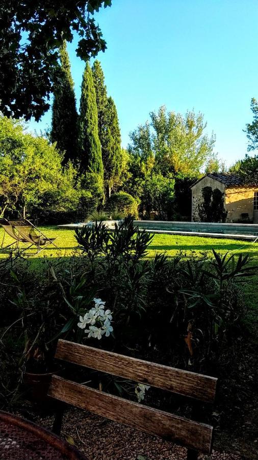 Le Mas De Roussillon Bed & Breakfast